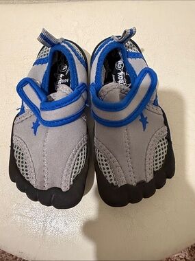 Koala Kids Grey and Blue Little Toe Water Shoes